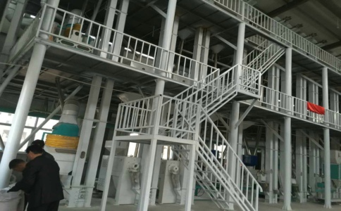 玉米加工機(jī)械的機(jī)座如何安裝比較好?(圖2) 玉米加工機(jī)械